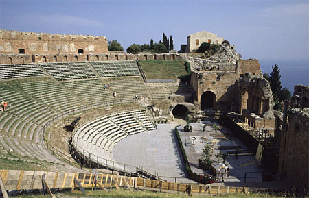 foto Festival Euro Mediterraneo al teatro antico di Taormina