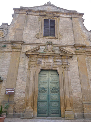 foto Reseña histórica de la iglesia del más santo crucifijo de Piazza Armerina