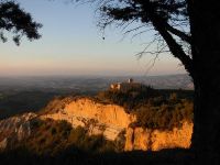 Klippen von Volterra und Larderello
