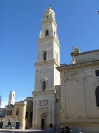 Glockenturm von Santa Maria Assunta in Lecce
