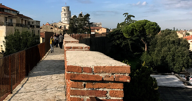 foto Il Nuovo Camminamento Sulle Mura Di Pisa