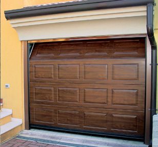 foto Porta garage in alluminio